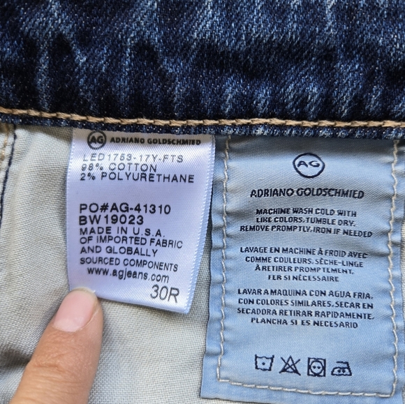 NWOT AG straight leg high rise crop. "The Isabelle". Distressed denim SZ 30 - Picture 11 of 12